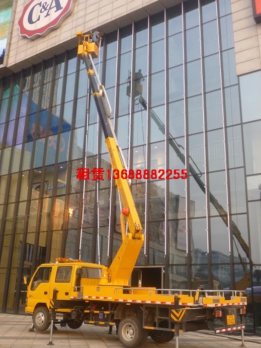 高空玻璃外墻安裝霓虹燈